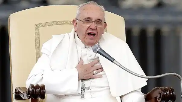 Francisco pidió que no se condene a los que fracasaron en el matrimonio
