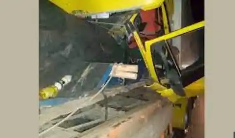 Choque de camiones en Autovía Nº14: rescataron a chofer atrapado en la cabina