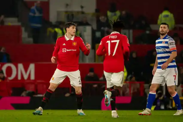 Manchester United pasó a octavos de final
