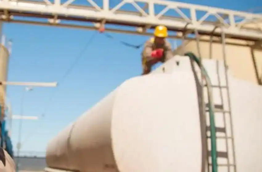 Un operario cayó sobre un tanque con productos tóxicos y se quemó el 90 por ciento del cuerpo