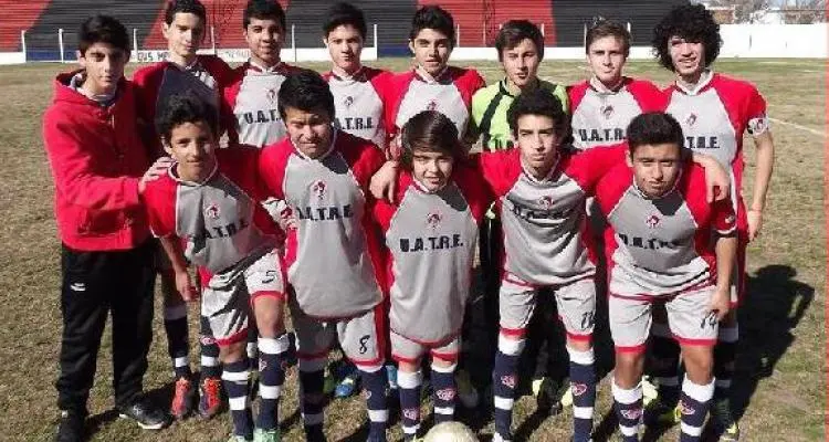 Doble festejo del Rojo