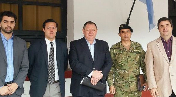Charla sobre beneficios crediticios para militares