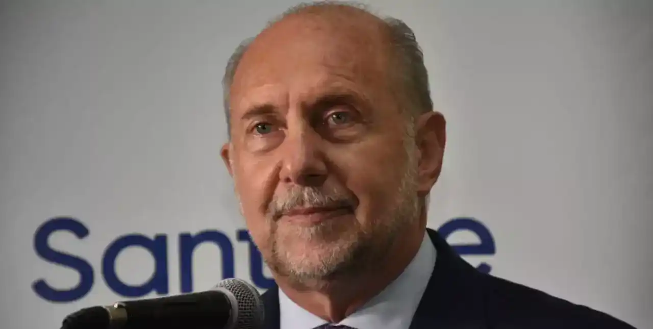 Omar Perotti tuvo un accidente de tránsito en Rafaela