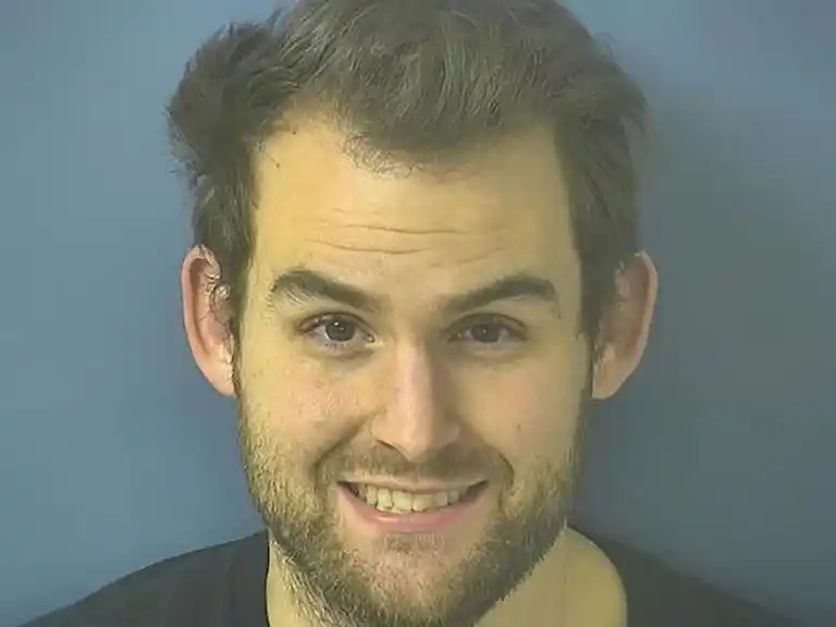 Joseph Hillard, autor del desagrable hecho.