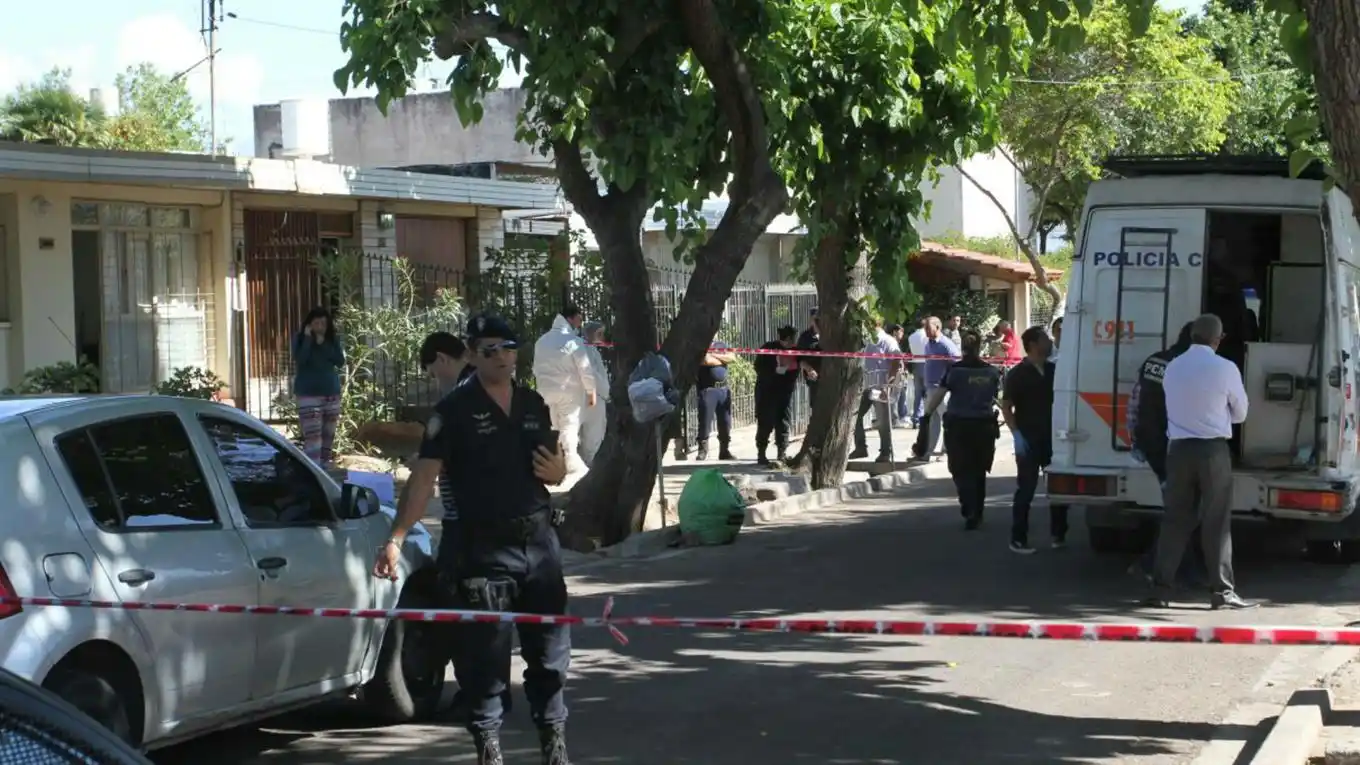 Triple femicidio en Mendoza: el atacante “dejó abierto el gas y una vela encendida”