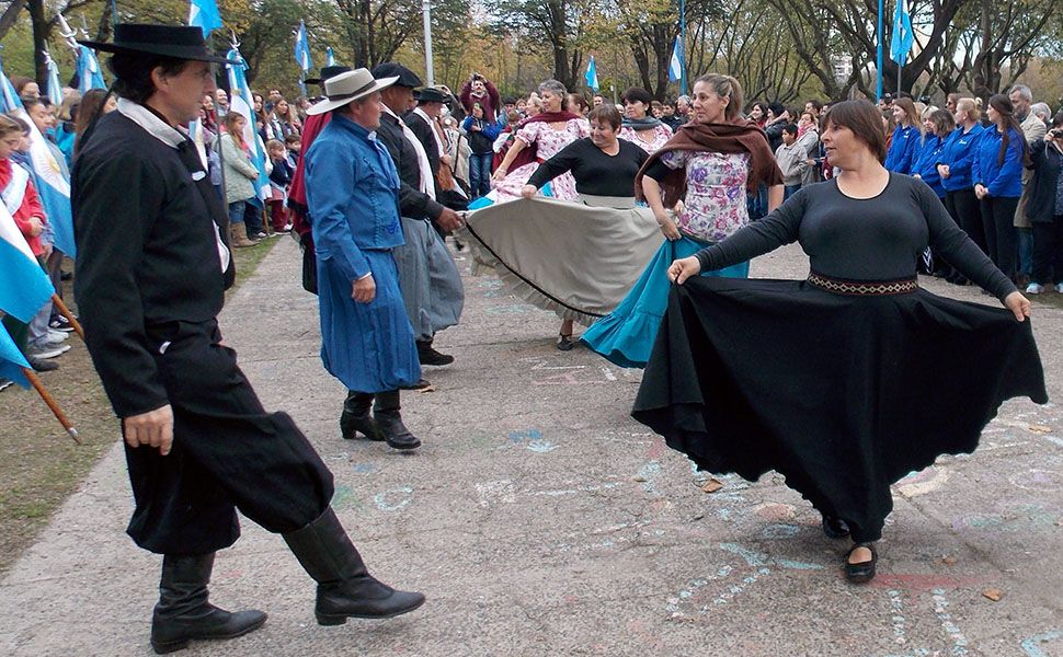 Preparan encuentro regional de peñas folclóricas