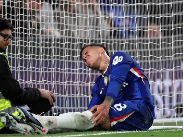 Enzo solo tuvo un calambre y está a disposición del DT del Chelsea, L.Rosenior. Foto:AP