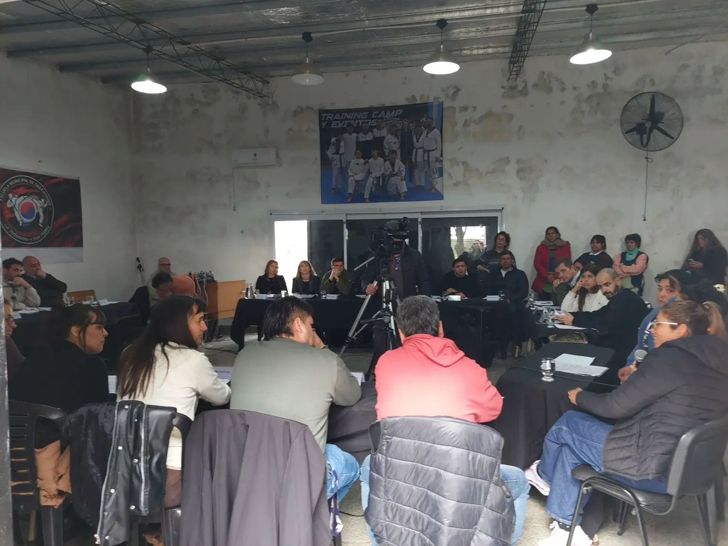 El Concejo Deliberante sesionó en La Tosquera, primera parada del tour por las localidades.