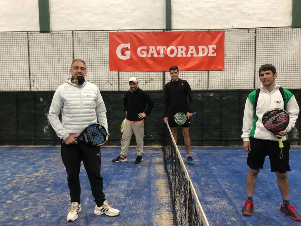 Continuidad en tercera caballeros y en damas A