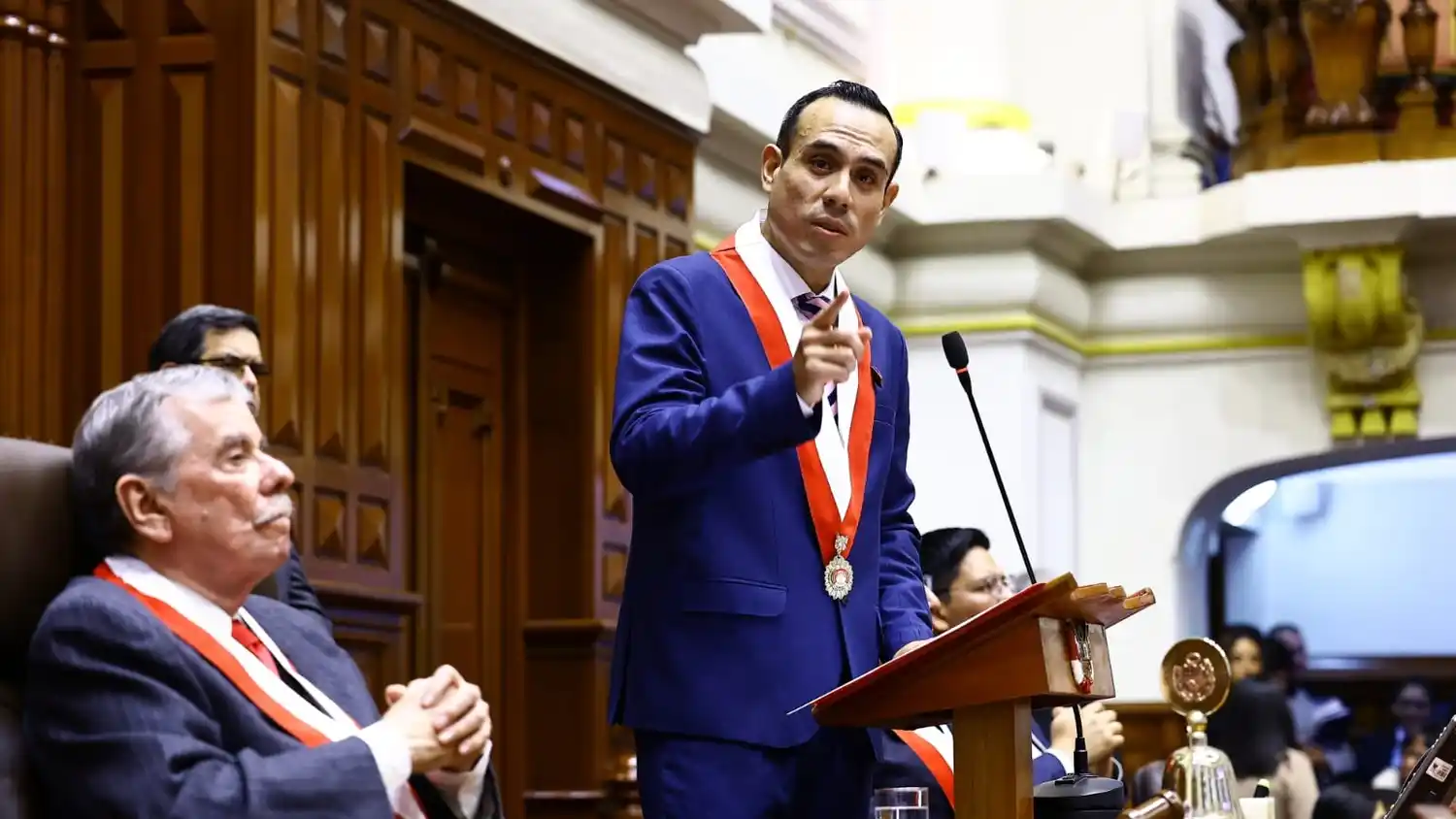 Jeri durante su discurso en la toma del cargo.