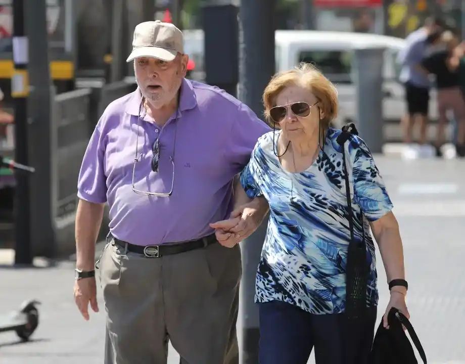 El Gobierno dispondrá por decreto que las jubilaciones y pensiones se actualicen por inflación a partir de abril.