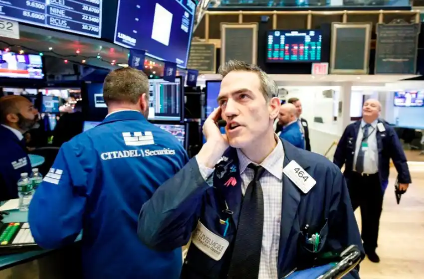 Las acciones de Facebook se hundieron hasta 6%: Marc Zuckerberg perdió USD 7.000 millones en dos horas