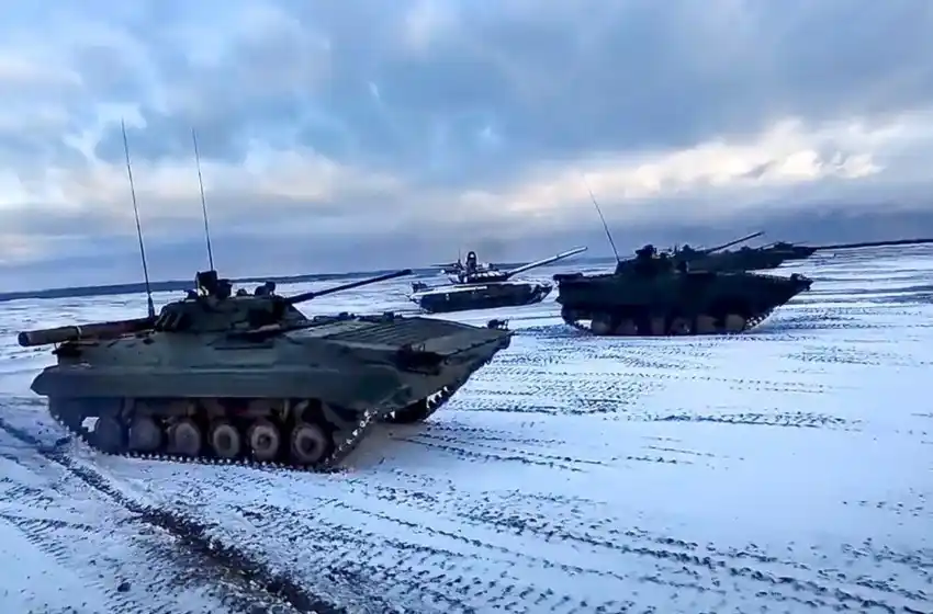 Francia y Gran Bretaña apuestan a la diplomacia mientras Rusia entrena a sus tropas en el Báltico