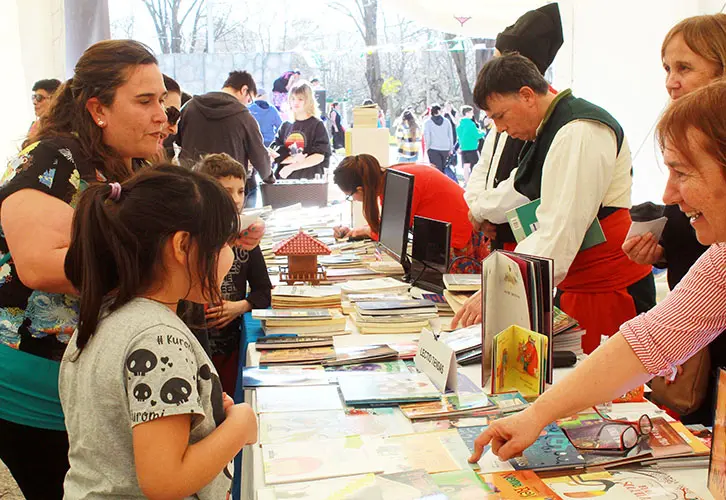 En la Plaza. Feria del Libro y las Artes