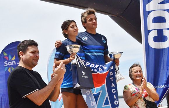Aguas Abiertas: Abril Bermejo de Banfield  y Álvaro Gómez Canosa de Lomas de Zamora en lo más alto del podio