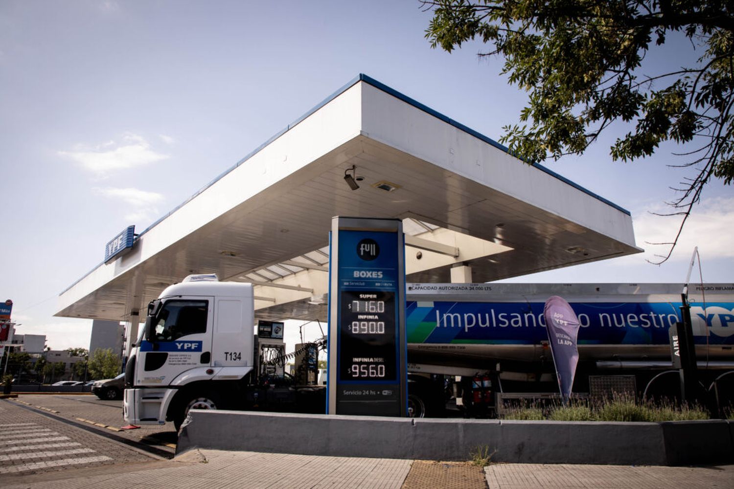 Bajan los combustibles