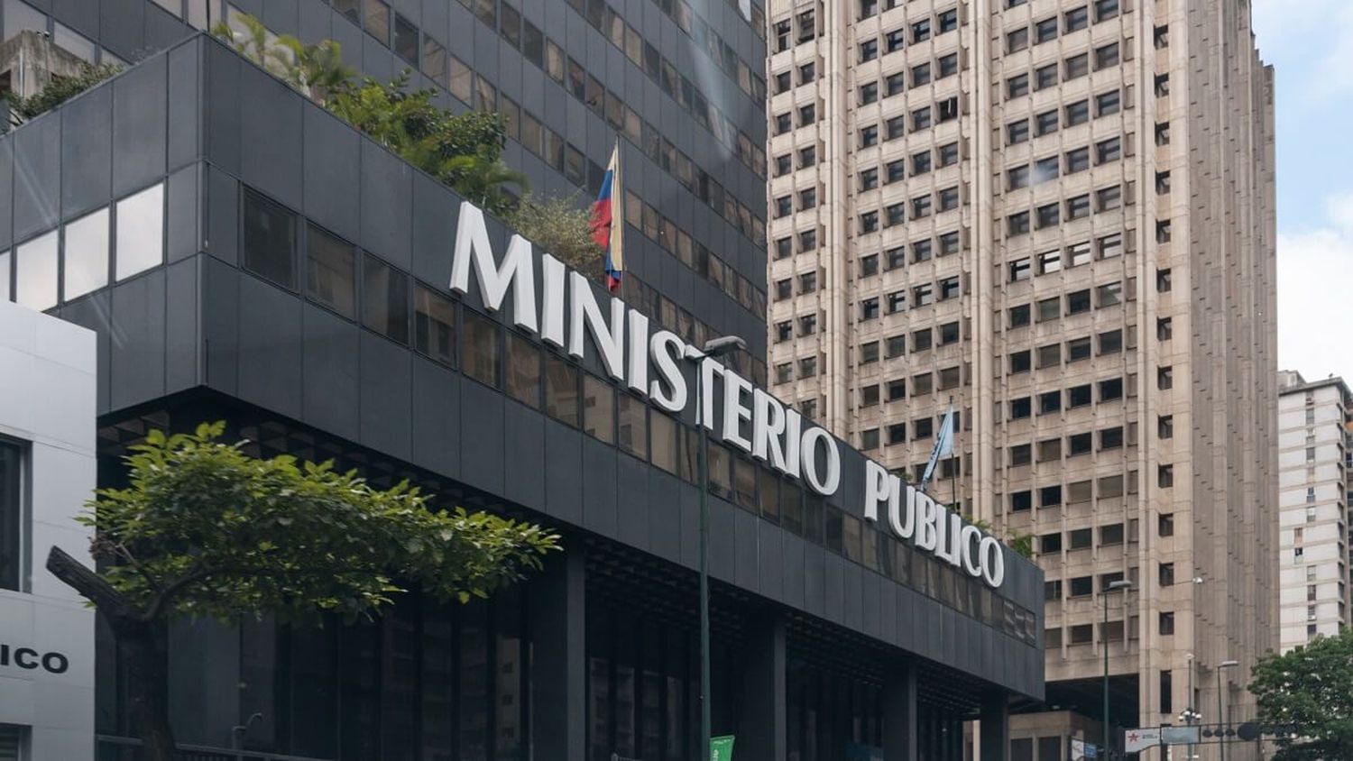 ¡LA DE LOS 30 MIL DÓLARES! PRIVAN DE LIBERTAD a fiscal DEL MP por extorsionar al dueño de un restaurante en Barinas