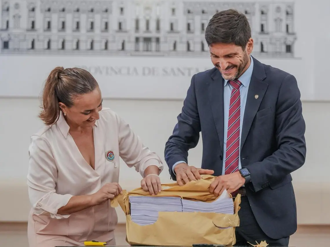 Presentaron 10 ofertas de inversión para avanzar con el Acueducto Biprovincial Santa Fe-Córdoba