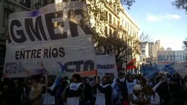 Agmer participó de la Movilización en Plaza de Mayo 