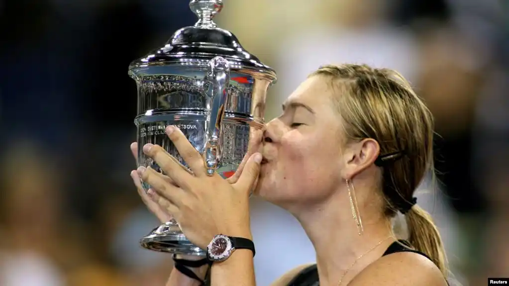 La tenista Maria Sharapova anuncia su retirada