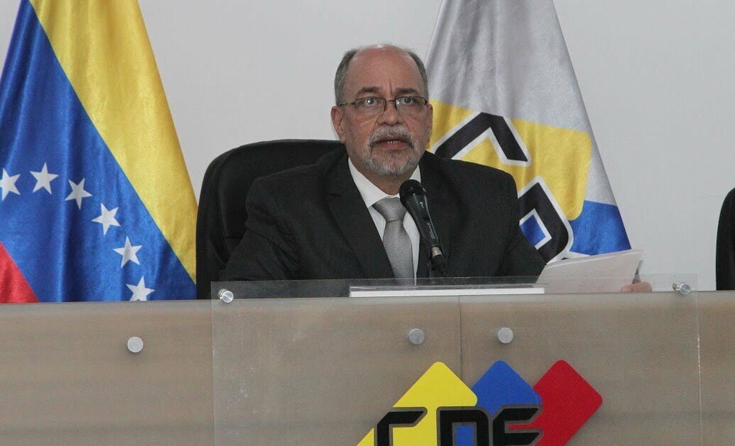 CNE prorroga lapso de postulaciones a las elecciones del 21Nov