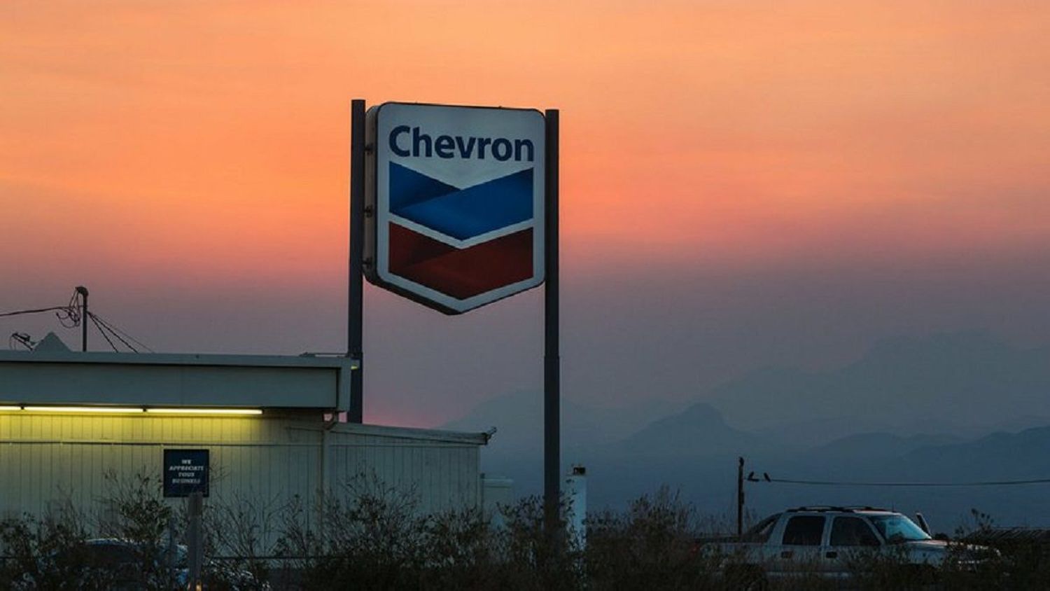 CHEVRON evalúa consecuencias de la medida de TRUMP: «llevamos a cabo negocios en Venezuela en cumplimiento de todas las leyes»