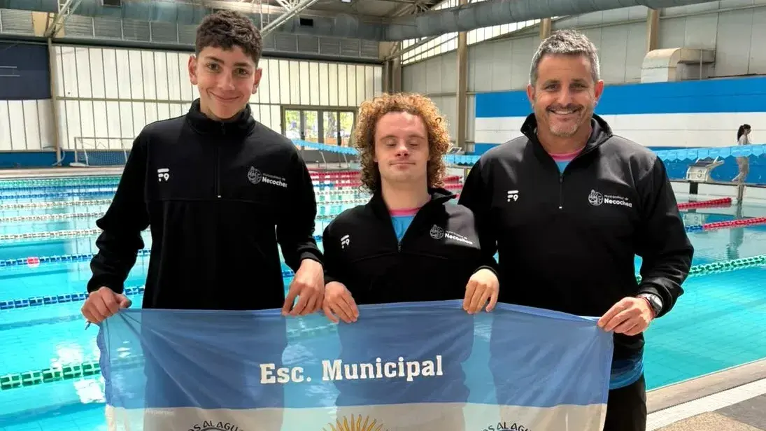 Thiago García y Nicolás Améndola, junto al coordinador Marcos Bertone
