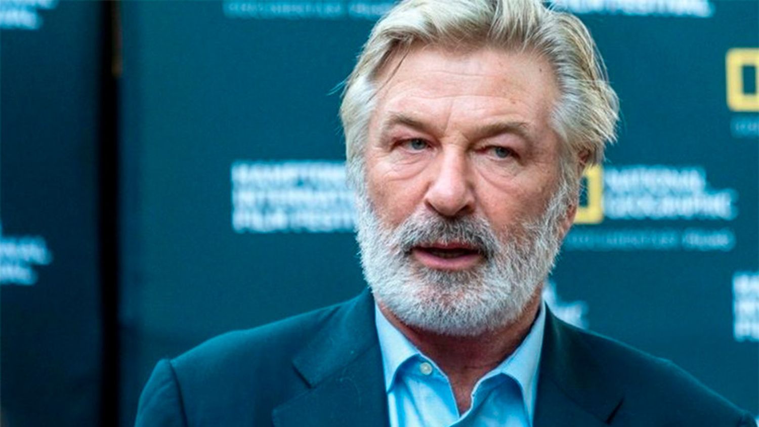 Alec Baldwin pidió que no haya "más armas en los sets"