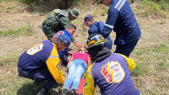 Gobierno califica como "un éxito" el simulacro nacional para prevenir desastres