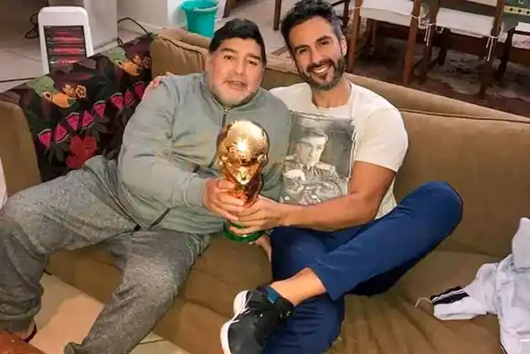 Muerte de Maradona: audiencia clave y 130 mil audios que comprometen a los acusados