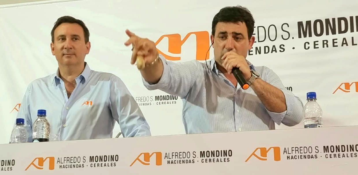 Gran martillazo inicial de Mondino en la pantalla chica