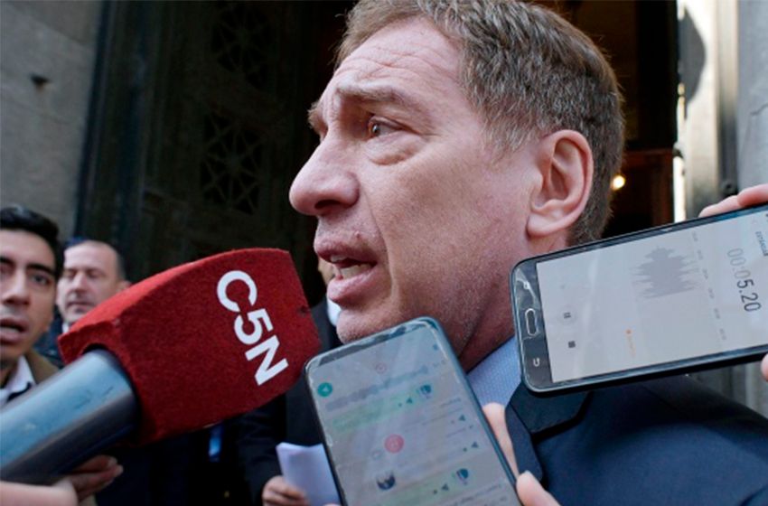 "Esto no se arregla con renuncias, lo que falta es un gobernador"