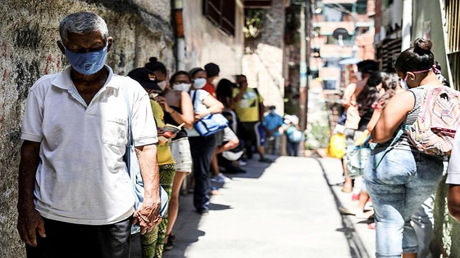 GASTAN UN DINERAL EN ARMAS pero le deben dinero a la OPS: lamentan exclusión de Venezuela del Covax