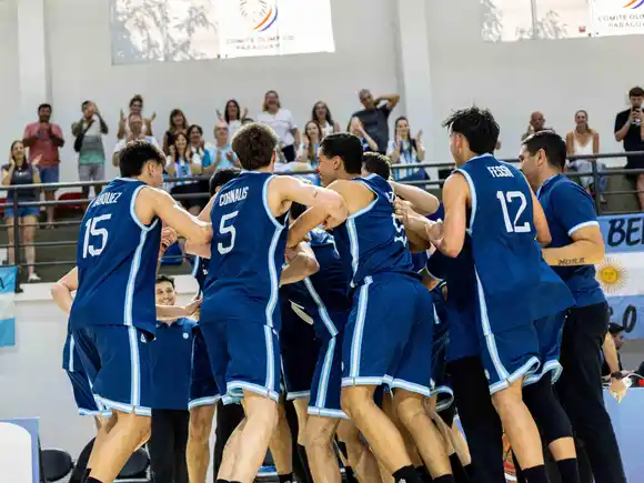 Argentina debutó con autoridad y aplastó a Uruguay en el Sudamericano U17