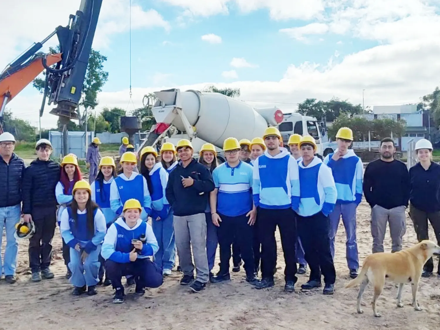 Estudiantes de la EET N° 45 realizaron una visita técnica a una obra educativa en ejecución