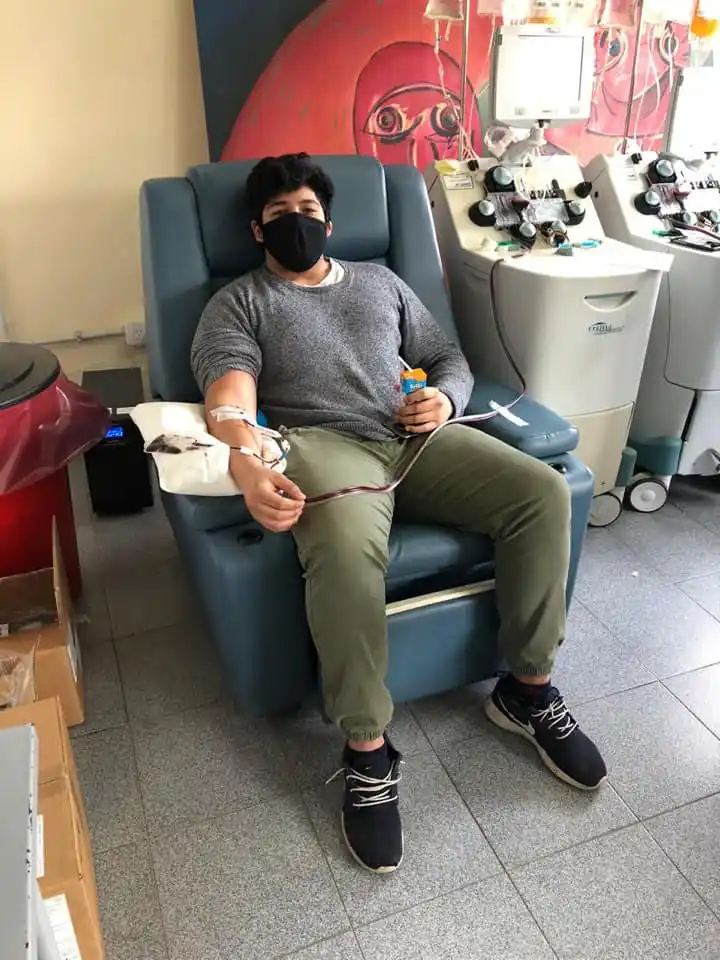 Madre e hijo recuperados de coronavirus llamaron a donar plasma y a superar el estigma  
