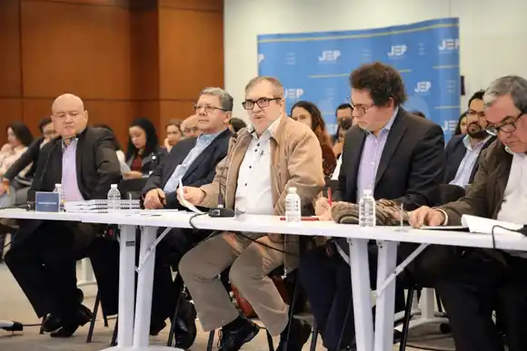 La JEP expulsa a exguerrilleros de las Farc