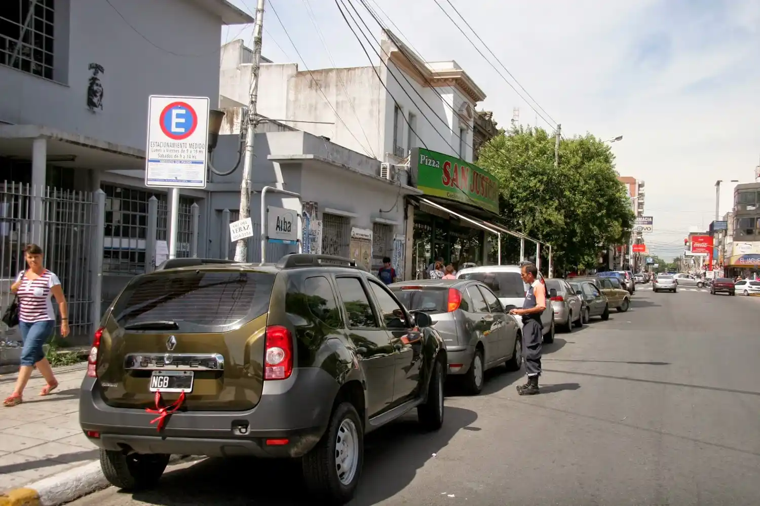 Estacionar en el centro de las ciudades bonaerenses cuesta hasta 20 pesos la hora