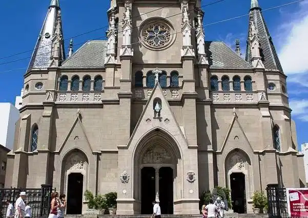 Mar del Plata: Cerrarán la Catedral por problemas edilicios