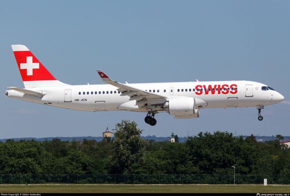 For the first time the Airbus A220 will tour Argentina, Chile and Brazil: what potential customers can it meet?