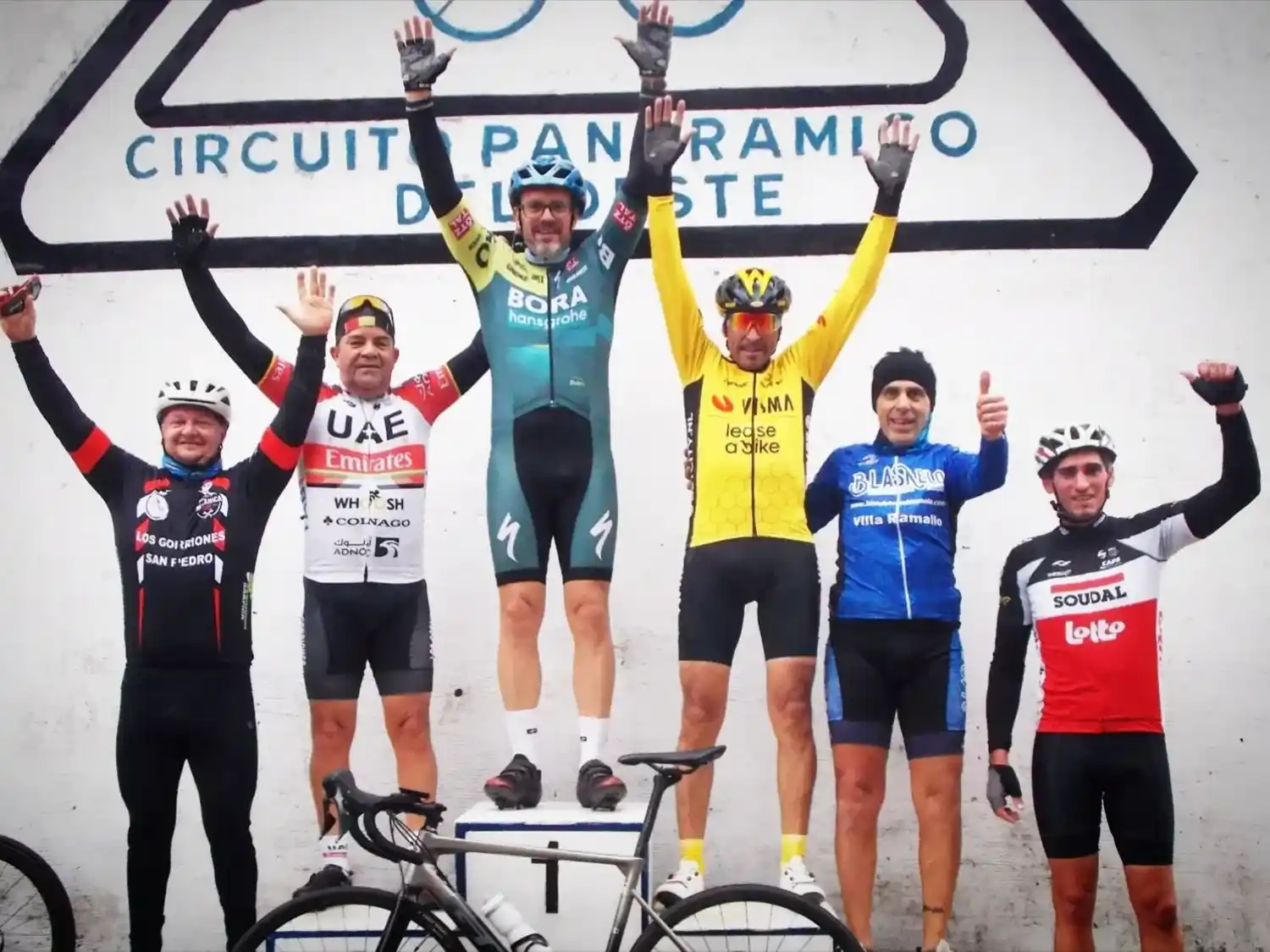 Atractivo programa de ciclismo en el circuito Panorámico del Oeste. PH: Román Baca