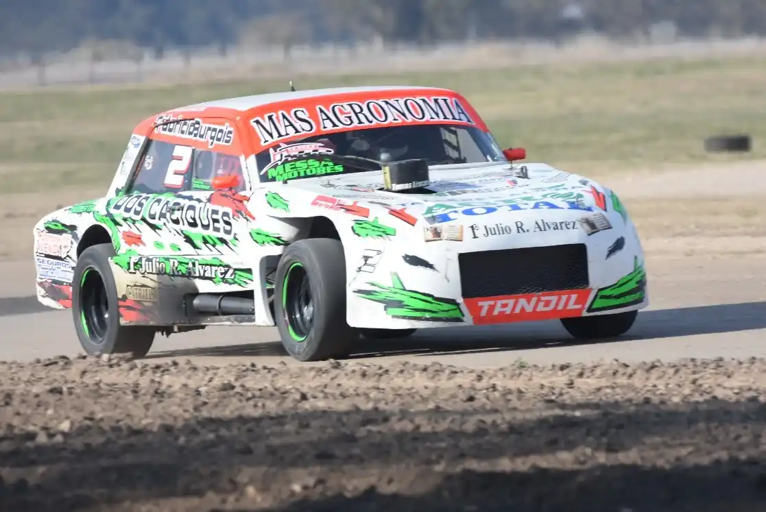 FOTO OSCAR ALBANO / LA VERDAD DE AYACUCHO Eracarret, ganador en Lobería.