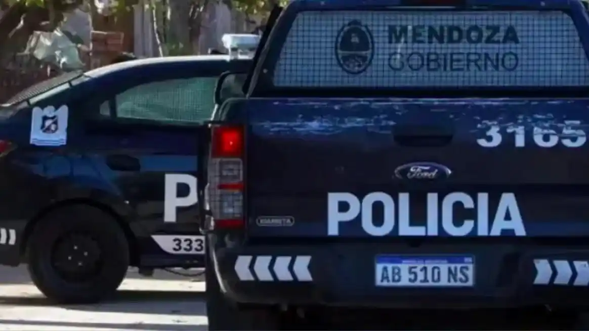 Detuvieron a un hombre en Mendoza acusado de apuñalar a su esposo tras una discusión