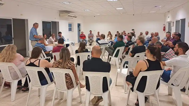Productores de la filial Viale de Federación Agraria en alerta ante la crisis del sector