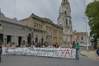 Las docentes de jardines municipales volvieron a manifestarse y el tema generó cruces en el Concejo