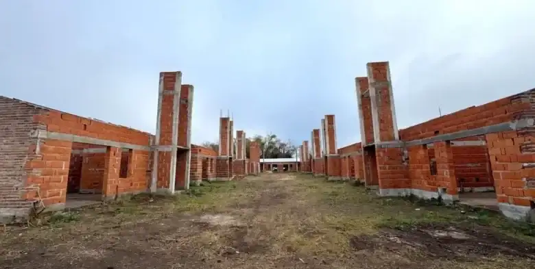 Esta iniciativa también contempla la ejecución de la infraestructura y los servicios esenciales para su funcionamiento.
