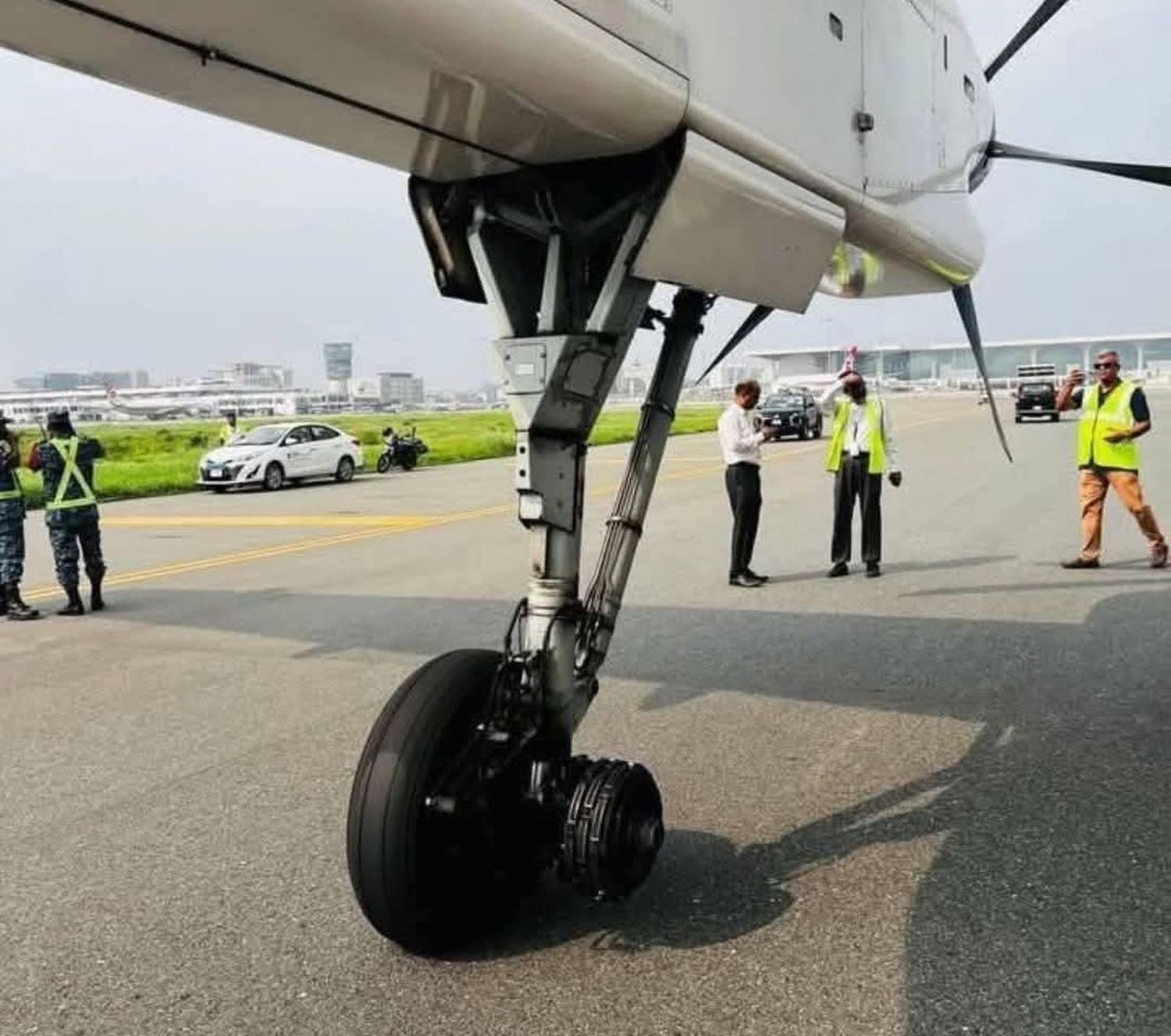 Dash 8-400 de Biman Bangladesh