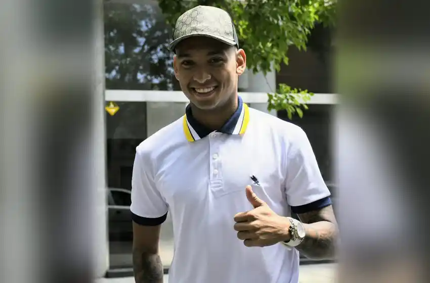 Barrera se hará la revisión médica y firmará contrato en Central