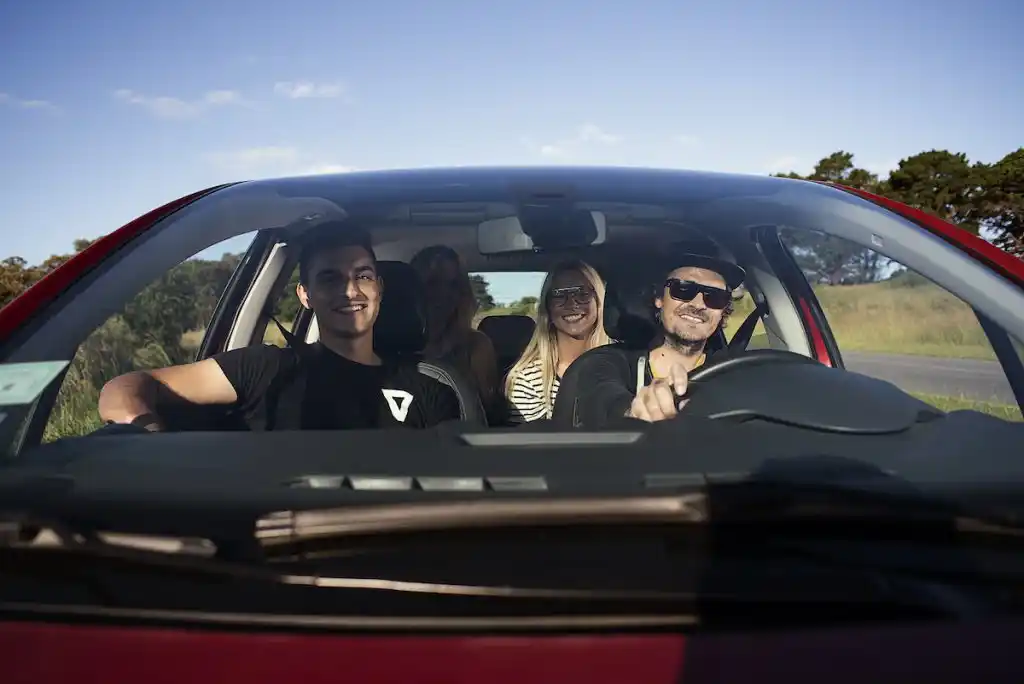 ¿Grupo de Facebook? Nah... ¡mejor, ViamoTutti!