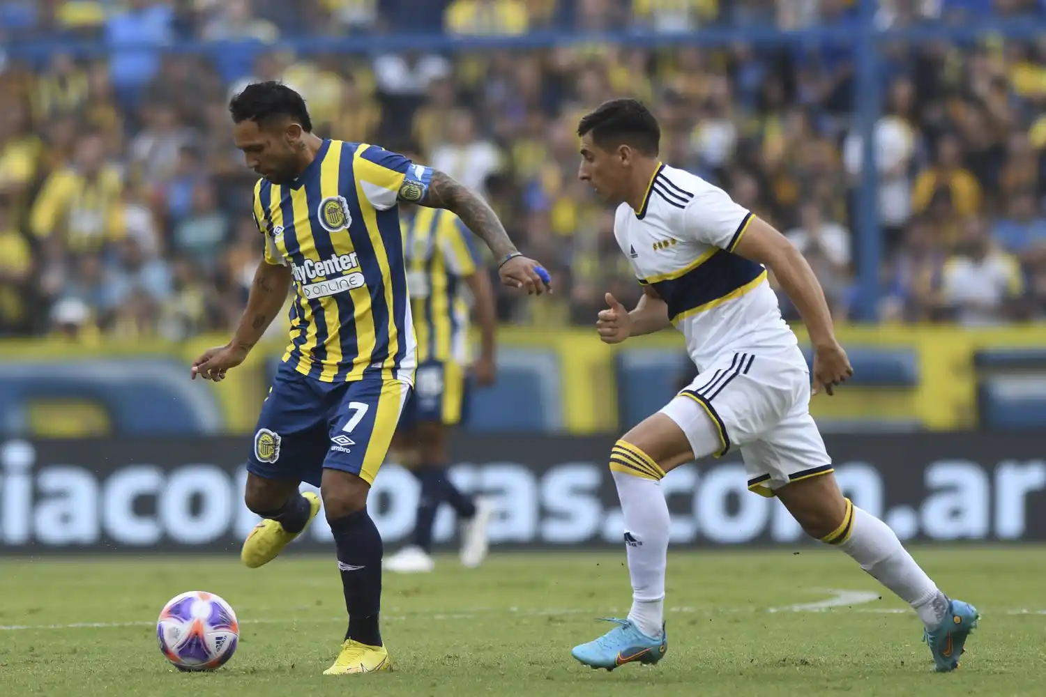 Merentiel sale al cruce de Walter Montoya.